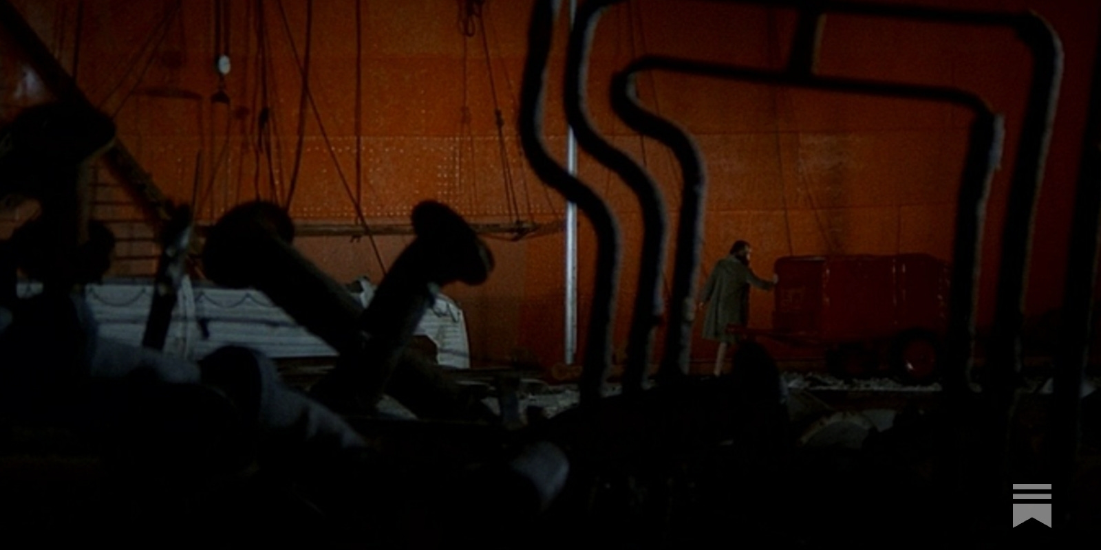 LewisBeerBlog's tweet card. The harbour