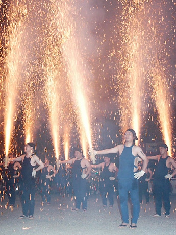 tokai_retweeter's tweet card. 大須の夏の風物詩「大須夏まつり」が7月30日・31日の2日間、大須観音や万松寺境内など大須商店街全域で開催される。