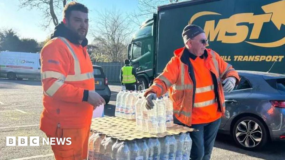 BBCRadioKent's tweet card. Bottled water stations are reopening in Tunbridge Wells and some schools are closed in the area.