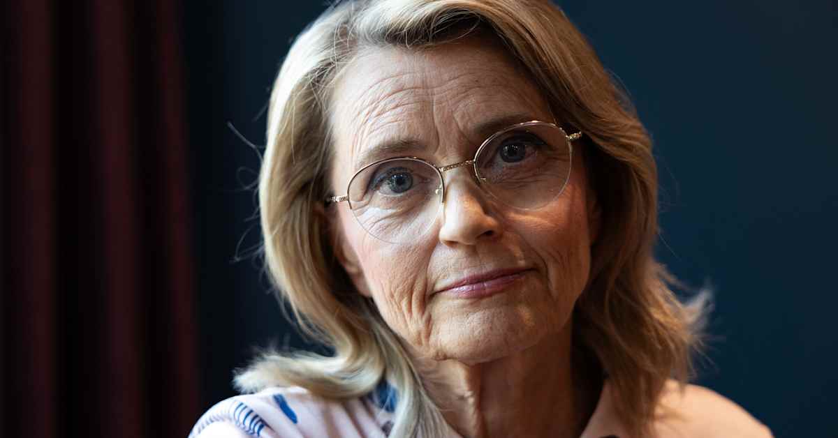 Codehawker's tweet card. Lagen skulle enligt det nuvarande förslaget gälla också annat än Förintelsen.