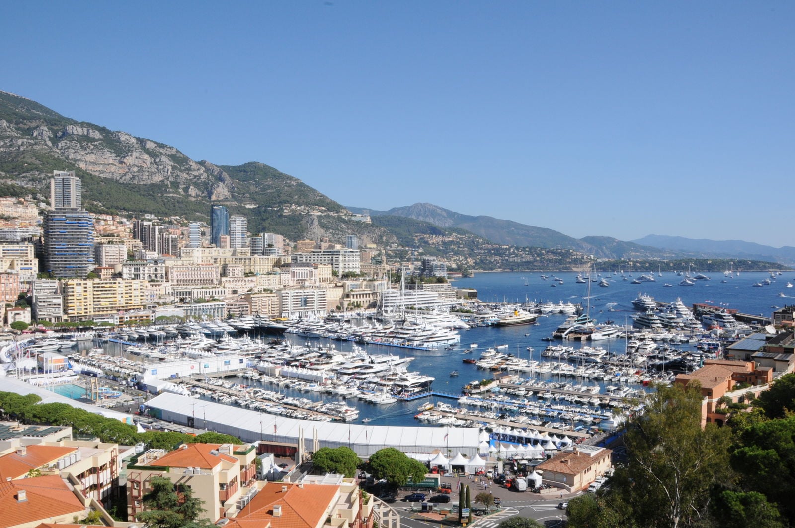 AllLuxuryBlog's tweet card. These are the 10 biggest superyachts at the 2023 Monaco Yacht Show - Luxurylaunches