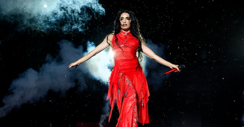 Tweet card summary image