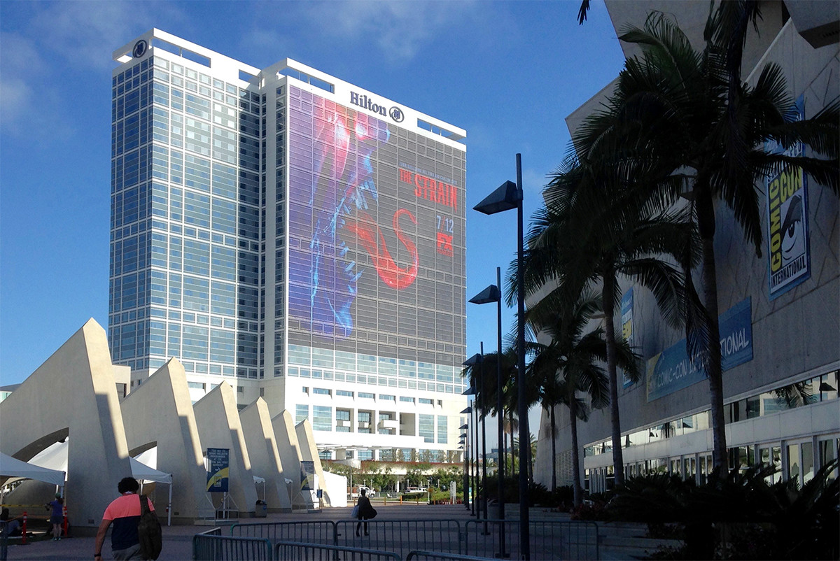 waywardnerd's tweet card. Your guide to securing a hotel room for San Diego Comic-Con International. Hint: It isn't easy.