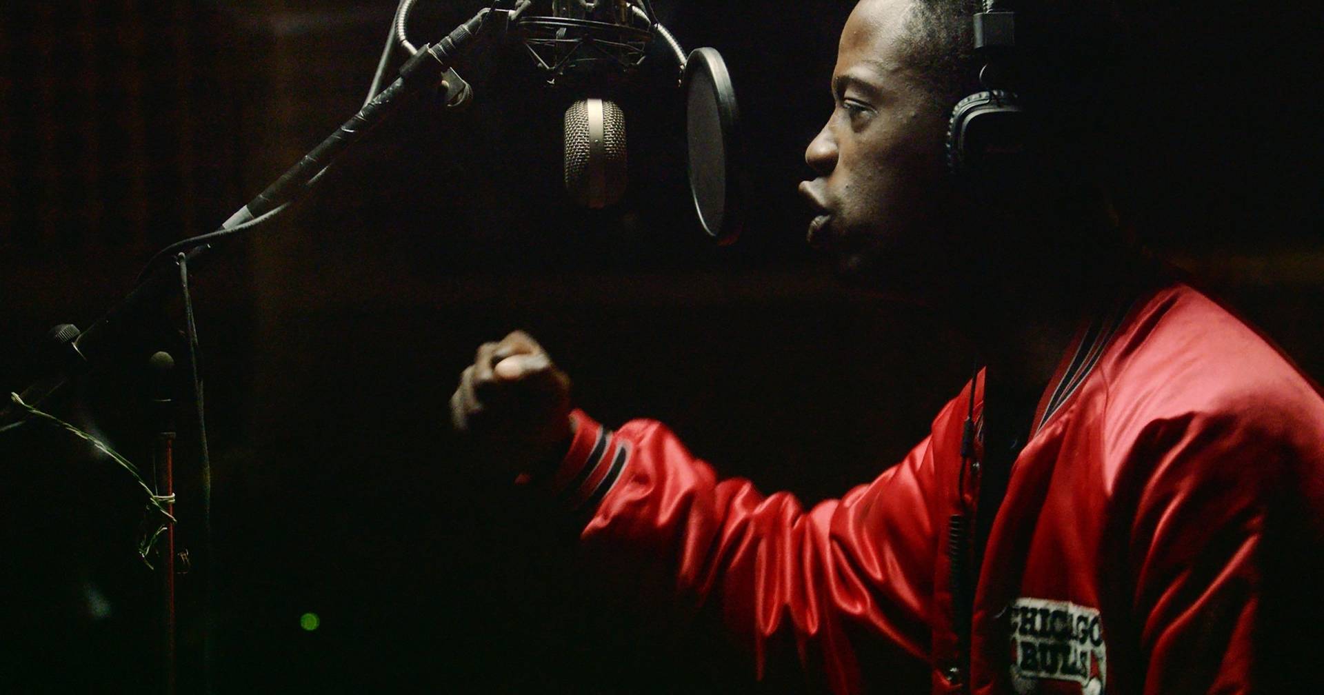 mito_lx's tweet card. Segundo comunicado do Comando Distrital da PSP de Setúbal, foi necessário “aproveitar um momento de aparição pública” de Bruno Furtado, nome verdadeiro do rapper, sobre o qual pendia um mandato de...