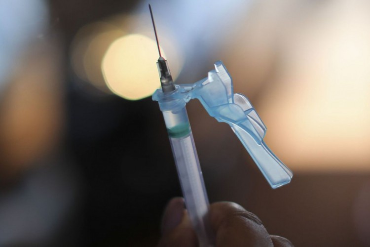 opovo's tweet card. Já foram confirmados 96 casos da Delta no Ceará. Destes, 68 não se vacinaram contra a Covid-19. Apenas 16 pacientes identificados com a cepa completaram o esquema vacinal