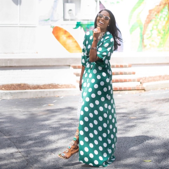 arrayoffaces's tweet card. Glamorous Women's Green Polka Dot Maxi Dress Size 6 Condition: Like New Brand: Glamorous Color: Green Size: 6 Size Type: Regular Style: Maxi Type: Dress Occasion: Casual, Party Department: Women's...