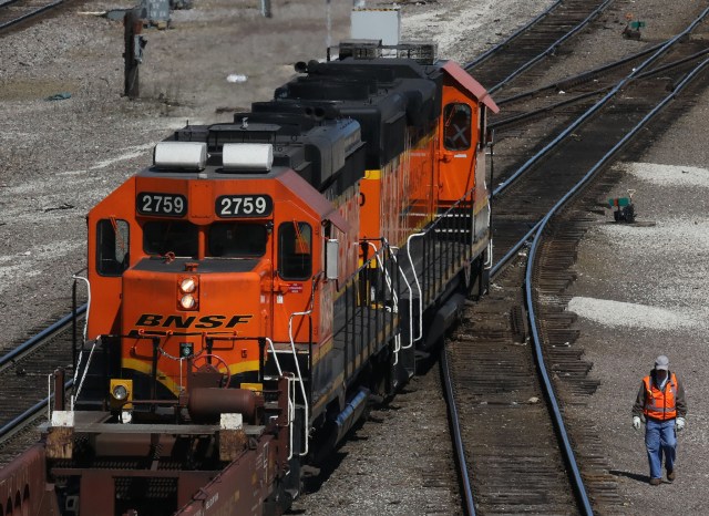 chicagotribune's tweet card. Weeks of clear skies over Los Angeles, New Delhi, Wuhan and other smoggy, soot-choked cities are signs of how the coronavirus lockdown improved air quality around the planet. Animated satellite map…
