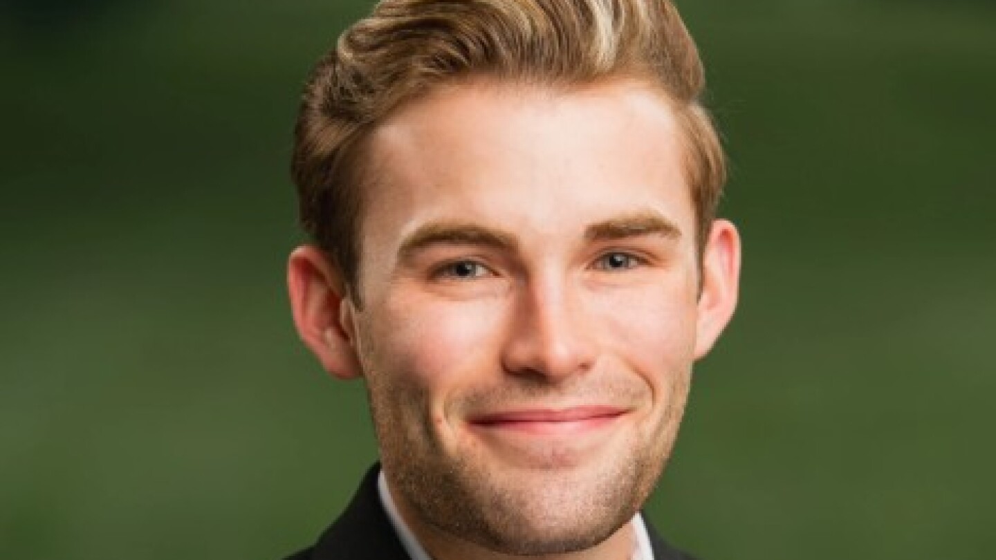 AIP_HQ's tweet card. Logan Burnett Receives Inaugural Sigma Pi Sigma Leadership Scholarship