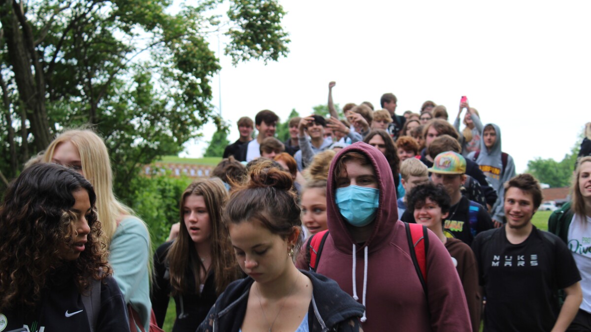 917wvxu's tweet card. "We are here, all of us, to show them that we support diversity in our school district," student Johnny Wettengel said. "We are here to show them that we won't just sit down and let them cancel...