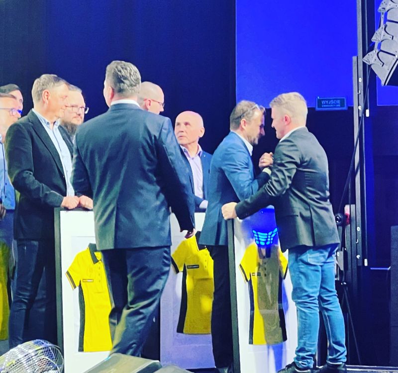 LukaszZieba's tweet card. Targi Produktowe 2022 z Media Expert - Terg już za nami. Dziękujemy! #szkolenia #retail #HPTeam Jakub Bułkowski Paweł Bańka Paweł Bogunia Maja Laudanska-Tomczak Katarzyna Romaniuk Magdalena Korzela...