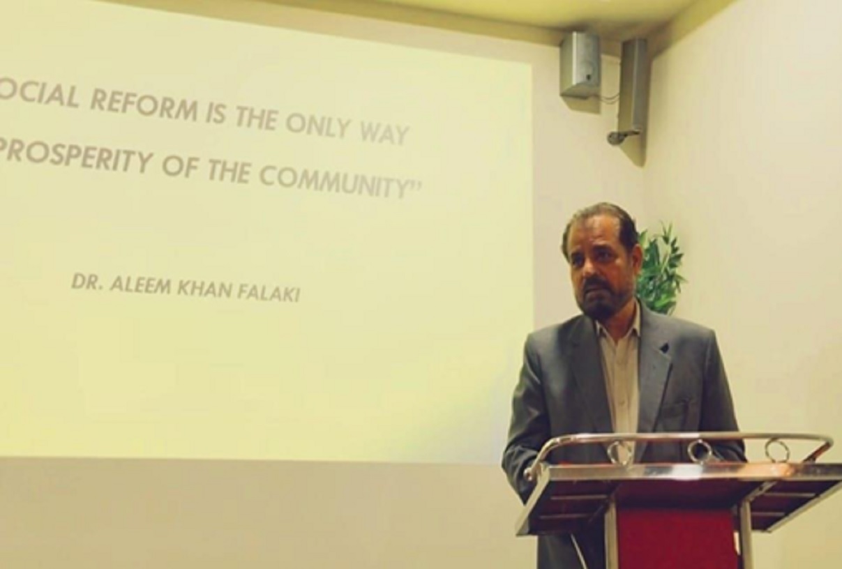 Newsbitsdotin's tweet card. The anti-dowry campaigner says that boycotting extravagant marriages is need of hour as the huge expenses hit the brides' families, financially, and forces them to into debt. Read full story at...