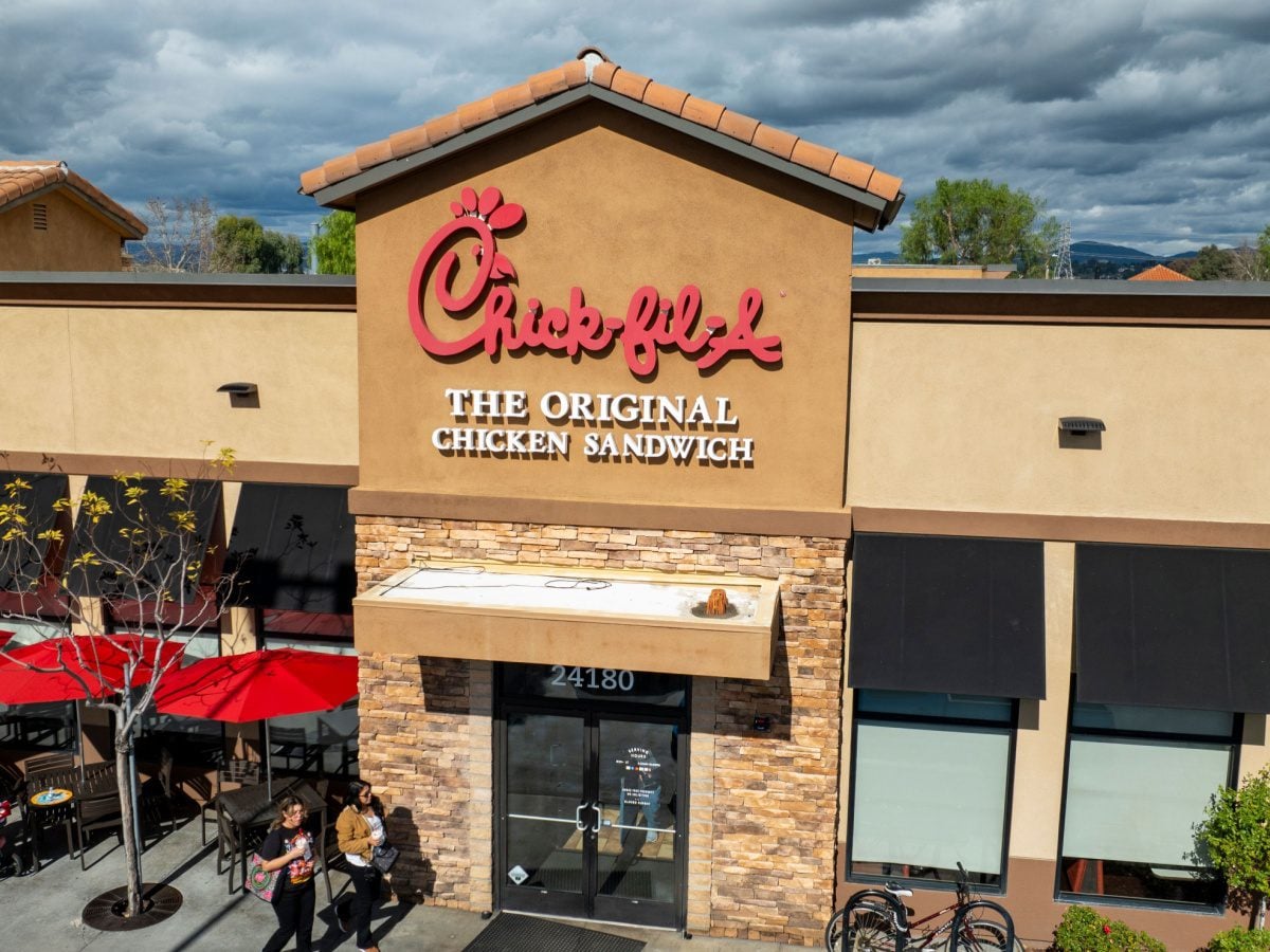 CSLewisDaily's tweet card. Chick-fil-A fans might be disappointed as the beloved restaurant chain has fallen out of the top spot on USA Today’s favorite fast-food restaurant chains.