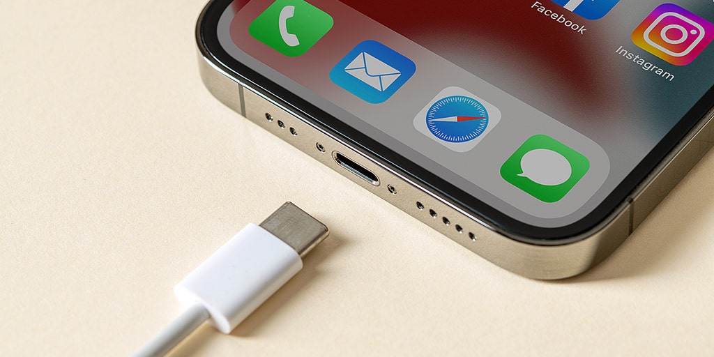 TulipPenney's tweet card. Discover how iOS 26's new Adaptive Power feature automatically extends iPhone battery life by learning your usage patterns and adjusting performance intelligently.