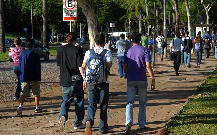 jornalhojeemdia's tweet card. Exame será aplicada no dia 14 de dezembro em sete cidades de Minas