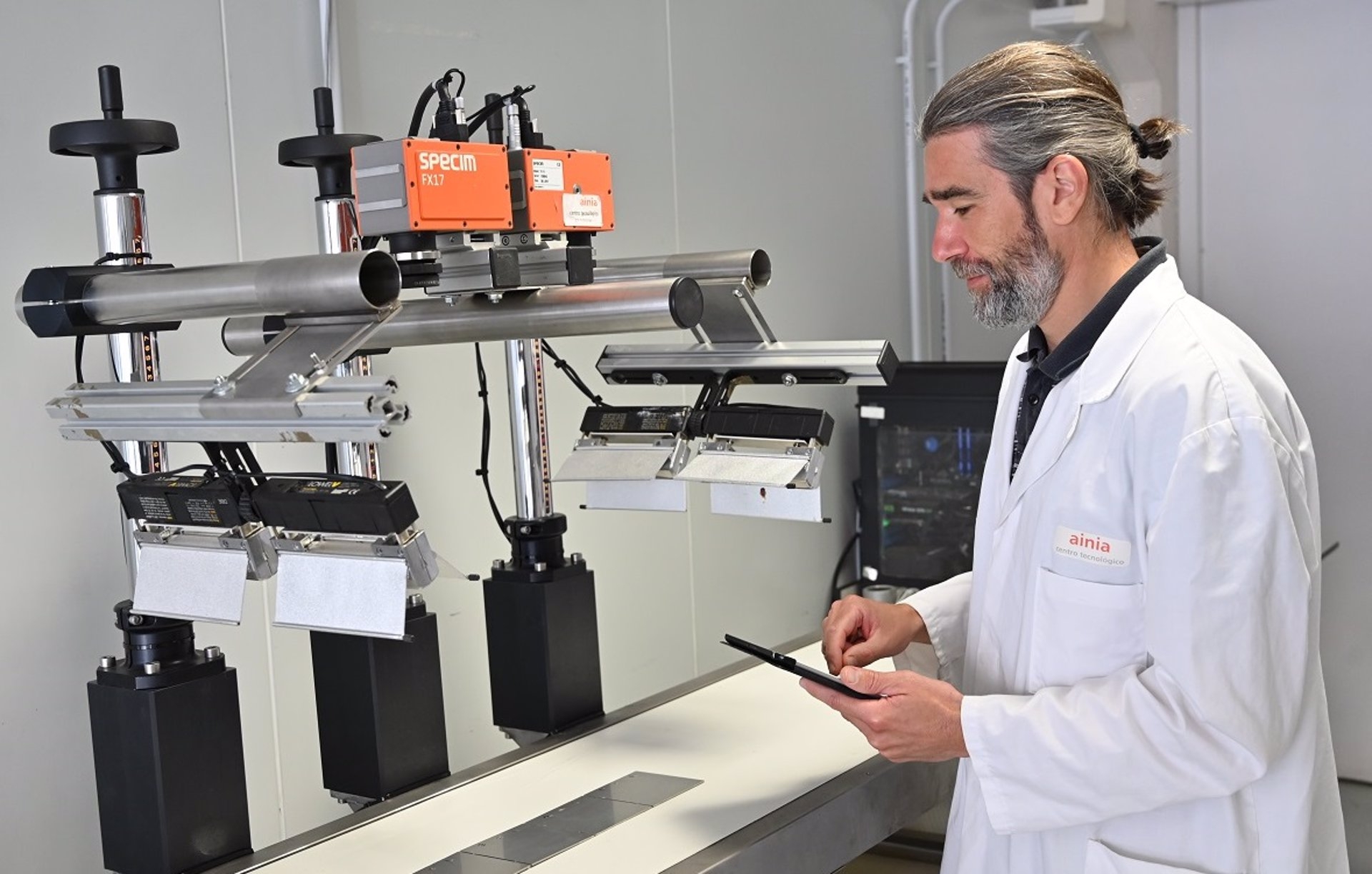 ainiatecnologia's tweet card. Ainia aplica visión artificial y biosensores acústicos para avanzar en seguridad alimentaria