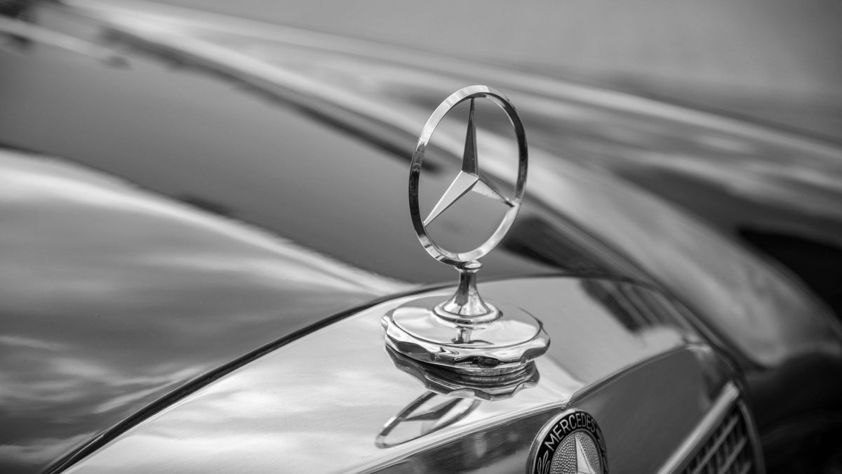 golem's tweet card. Ein Authentifizierungstoken von Mercedes-Benz lag wohl für mehrere Monate in einem öffentlichen Github-Repository - mit weitreichenden Zugriffsrechten.