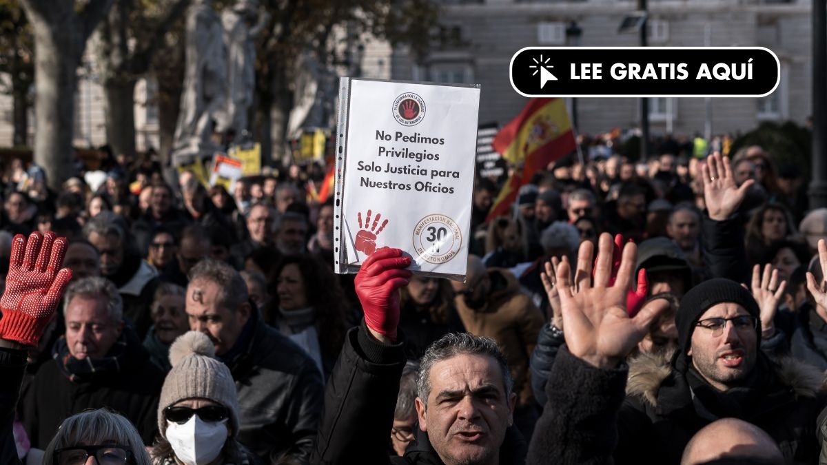 PerdigueroASP's tweet card. Autónomos procedentes de diferentes partes del país han participado en la manifestación convocada este domingo en Madrid por la Plataforma por la Dignidad