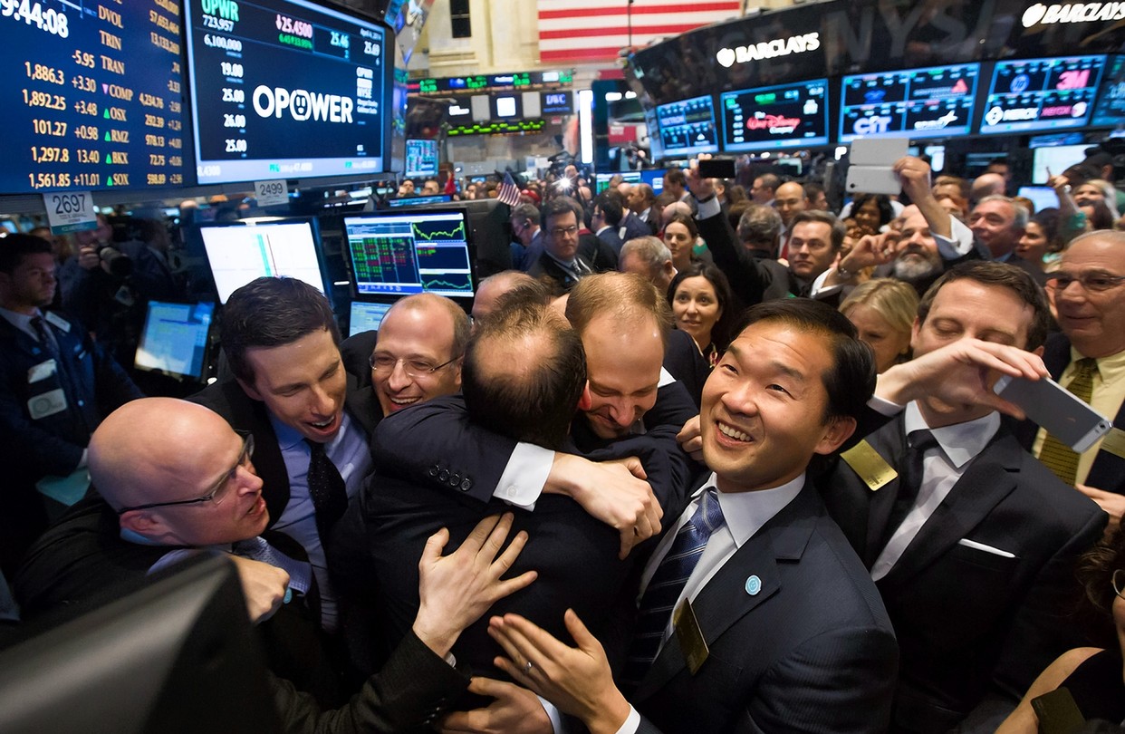 WSJpersonaltech's tweet card. While Web-based, electricity-conservation products from Google and Microsoft have failed, upstart Opower has succeeded by relying on the U.S. mail.