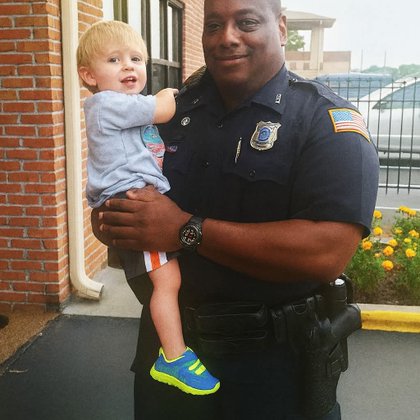 Tweet card summary image