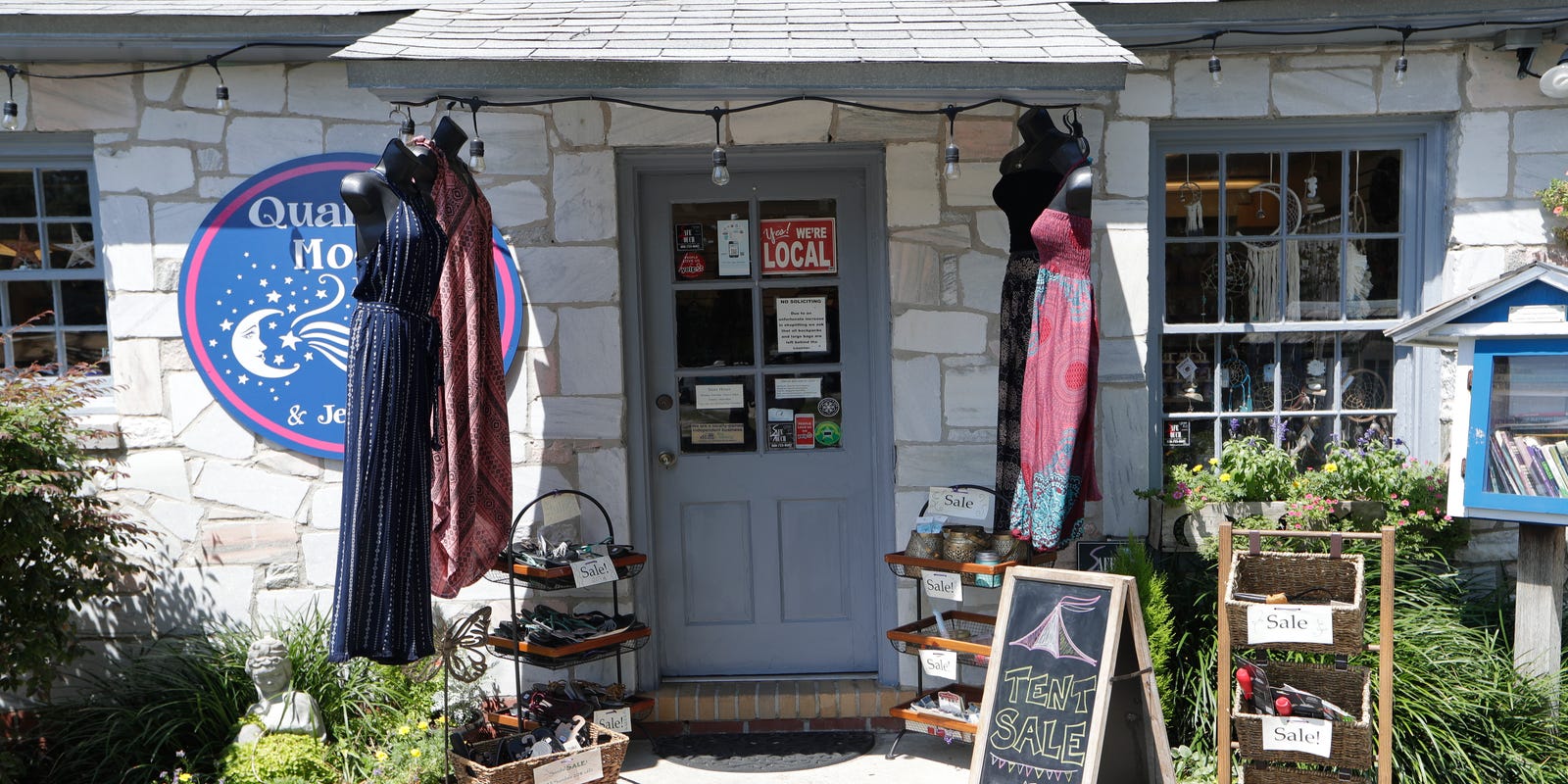 FSView's tweet card. Holiday gift shopping can get expensive, but this gift guide highlights local gems within a college student's price range.