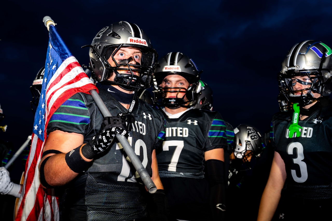 robinsportsnews's tweet card. See which standout players earned top conference honors for the 2025 football season.