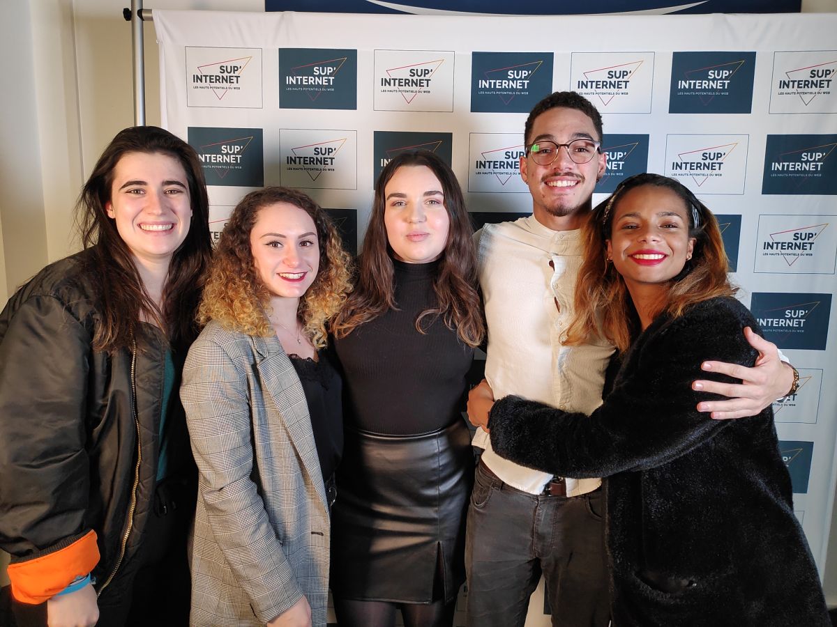 ChloeConvert's tweet card. SUP'Internet met en place à la rentrée la charte Green Deal pour ses étudiants, intervenants et son équipe. Marion Paldacci, directrice de l'école, nous en dit plus dans cette interview.