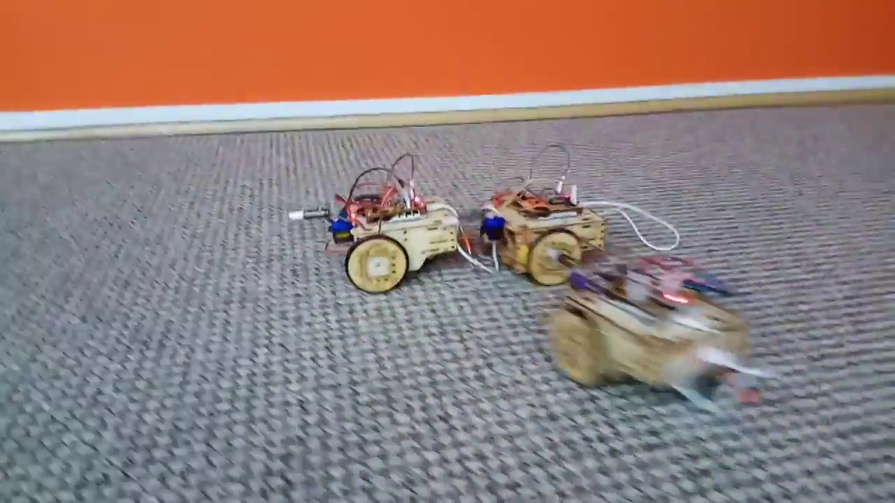 rjakrobot's tweet card. Bitwa Lofi Robotów