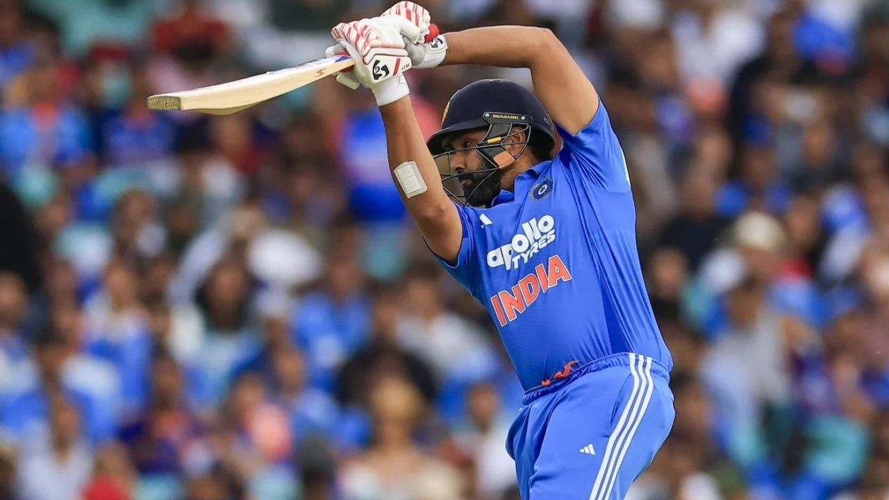 TheNavbharatliv's tweet card. IND vs AUS 3rd ODI: इस मैच में रोहित शर्मा ने न सिर्फ भारत को जीत दिलाई, बल्कि कई ऐतिहासिक रिकॉर्ड अपने नाम किए। उन्होंने 121 रन की पारी खेल अपने वनडे करियर का 33वां शतक लगाया।