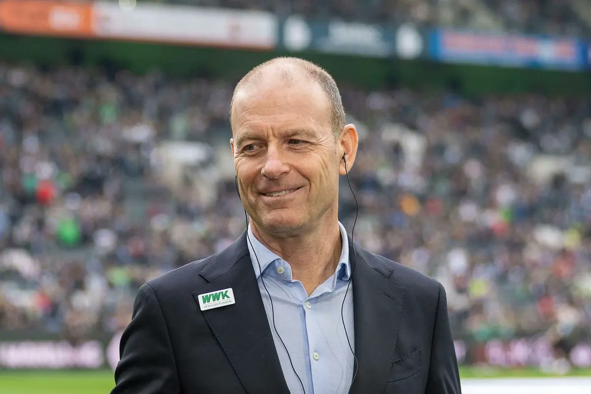 tipsbladet's tweet card. Sandro Wagner efter færdig i Augsburg, der under hans ledelse har tabt 8 ud af 12 kampe i Bundesligaen.