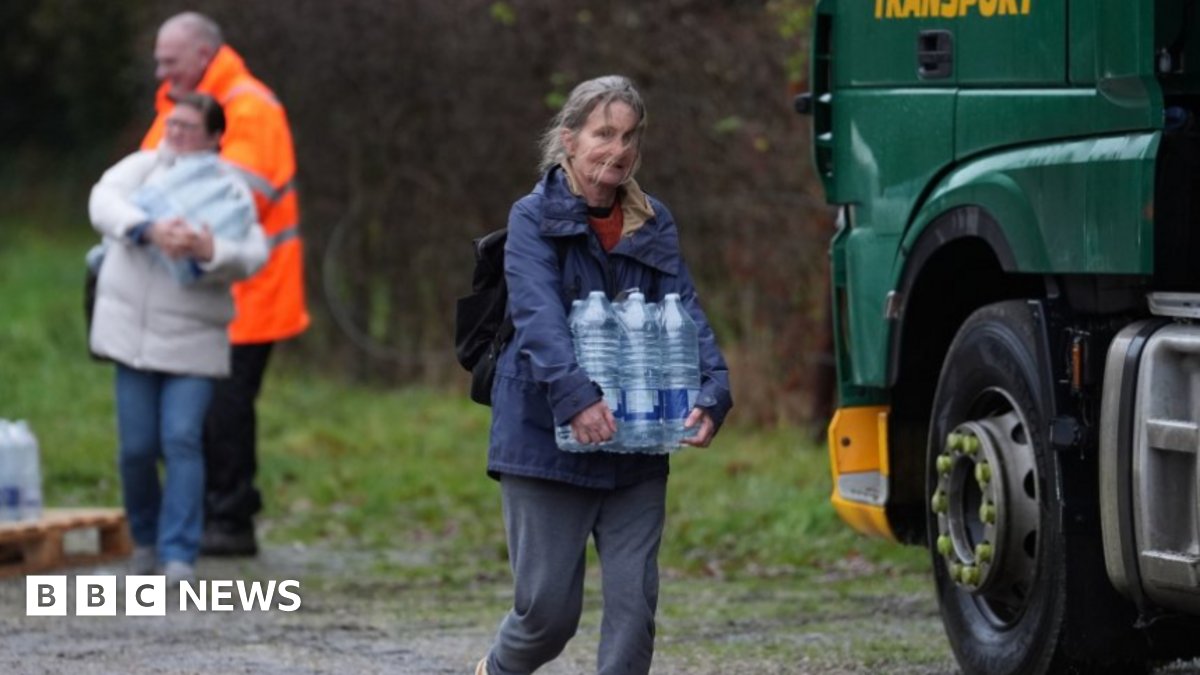 BBCRadioKent's tweet card. Thousands in Tunbridge Wells, Pembury and Frant are facing water supply issues for a fourth day.
