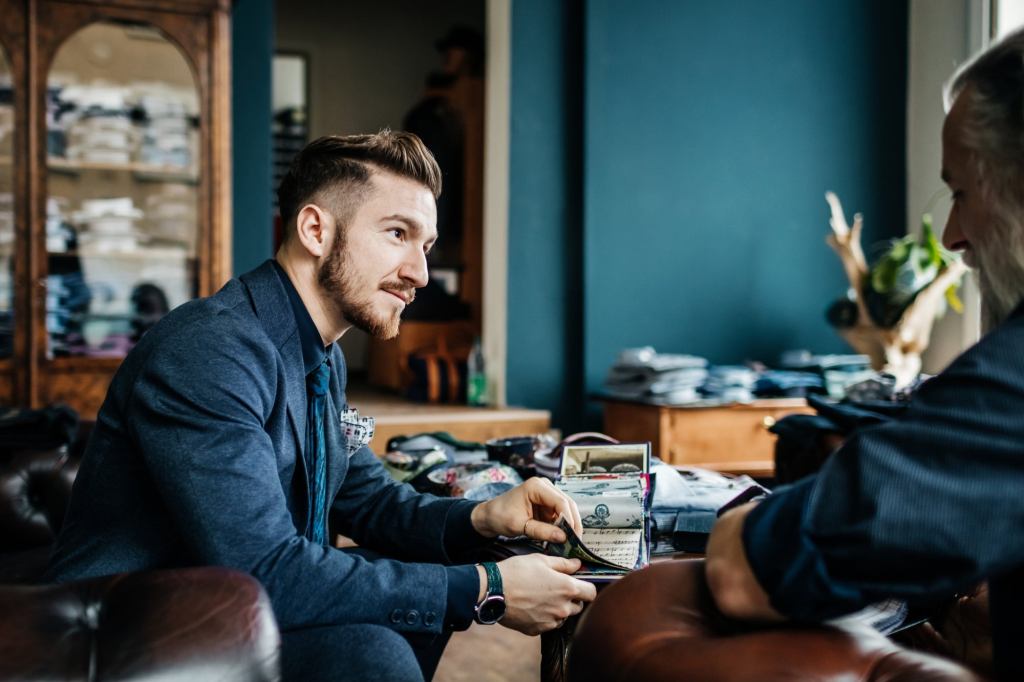 vouchery_io's tweet card. Understanding the differences between true customer loyalty and reward programs can help brands build lasting relationships with their customers. Here's how (and why).