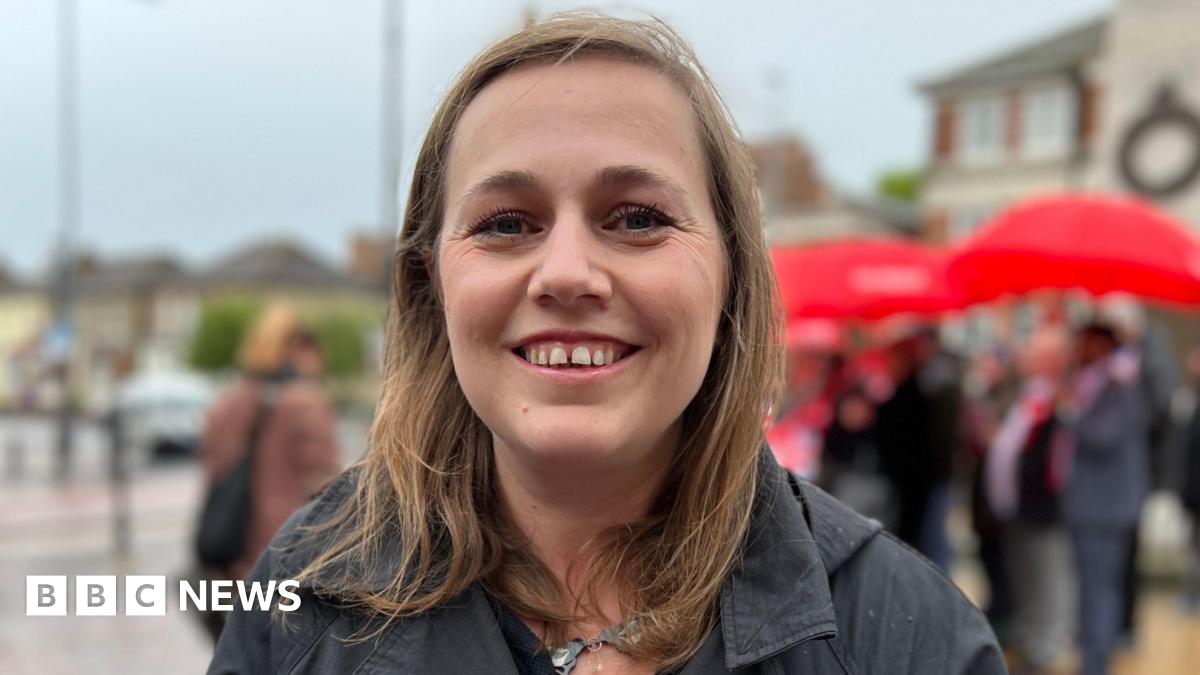 BBCRadioKent's tweet card. Jen Craft wants to see the return of a crossing that links Essex and Kent over the River Thames.