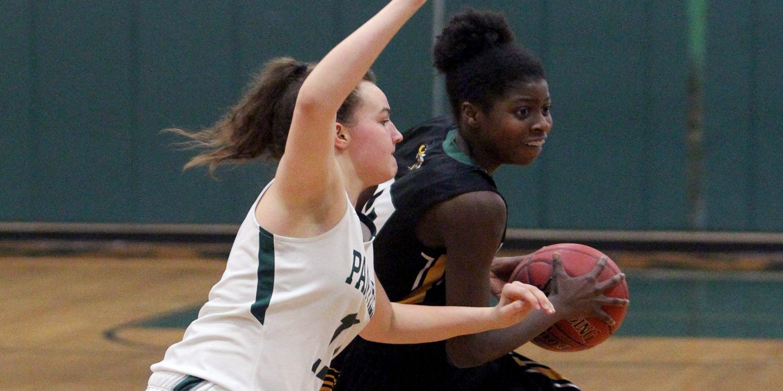 lohudhoopsmbd's tweet card. The junior guard pulled down 24 rebounds in a league win over Valhalla last week.