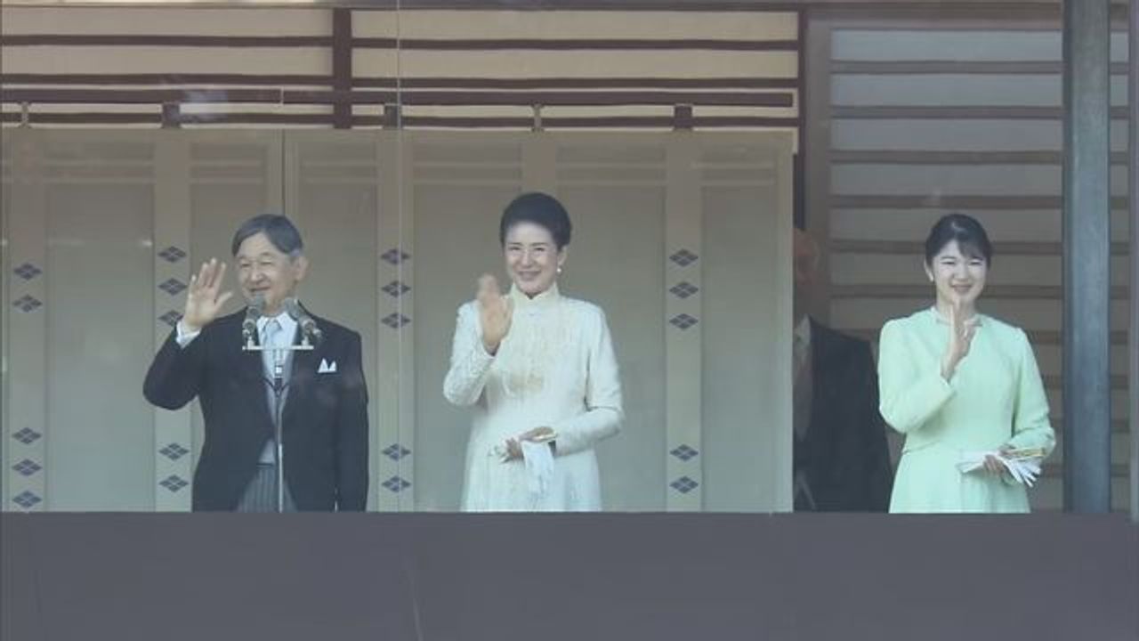 oZfte97IfR30708's tweet card. 宮内庁は皇居の「新年一般参賀」を、来年も1月2日に行うと発表しました。