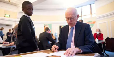 madhyamam_eng's tweet card. Only 44% of the cross-party group of parliamentarians were able to perform the expected standard in maths