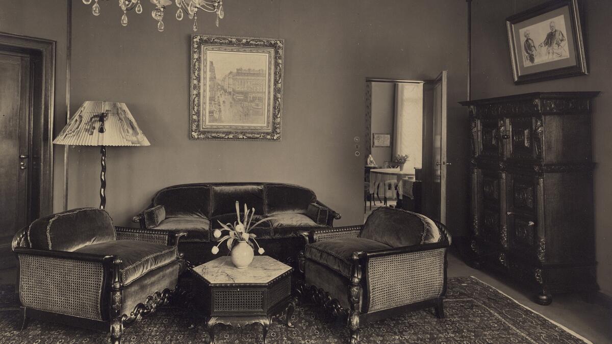 kevrector's tweet card. A Spanish museum is challenging California's new law designed to help a family seeking to reclaim a famous painting taken during World War II, leading the state attorney general to intervene.