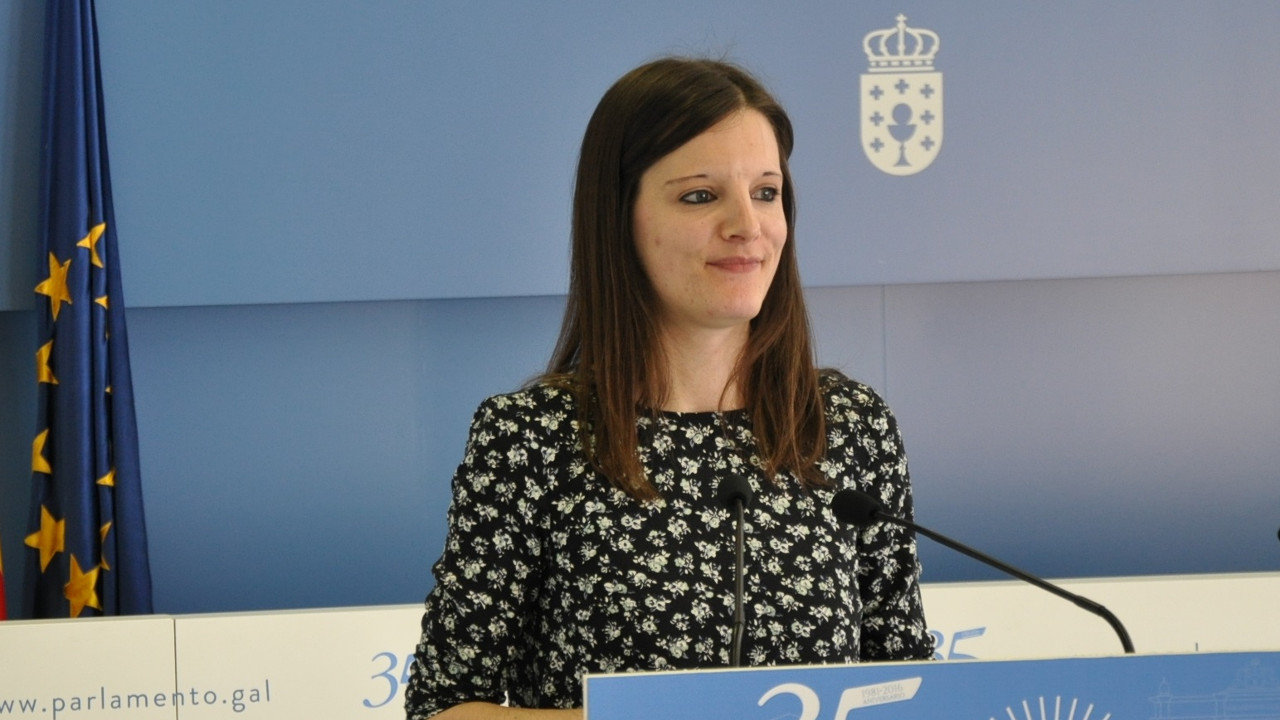 obloque's tweet card. Non hai persoal docente especializado en portugués e a última oferta pública de emprego non  contempla ningunha praza nesta materia. Estremadura fixo unha aposta decida e estratéxica mentres que...