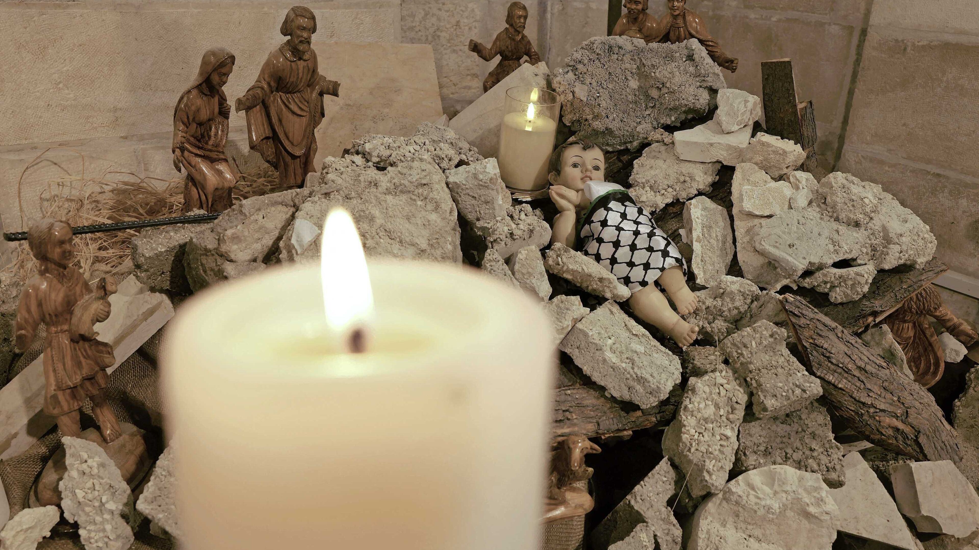 JoopSoesan's tweet card. Zelfs de identiteit van Jezus Christus is inmiddels inzet van het woordenconflict over de oorlog tussen Israël en Hamas. „Wij Palestijnen hebben jullie Kerstmis gegeven”, klinkt het uit pro-Palesti...