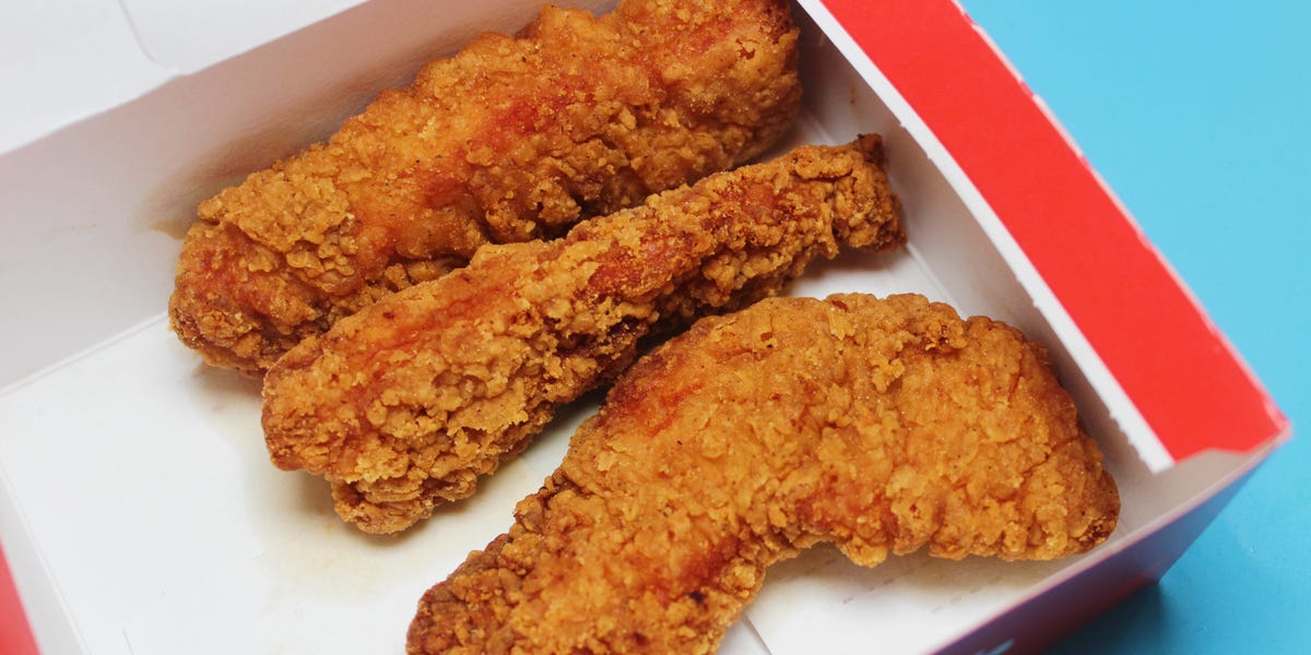 MisterMinor's tweet card. We compared chicken tenders from 14 fast-food chains, from McDonald's and Chick-fil-A to Taco Bell.