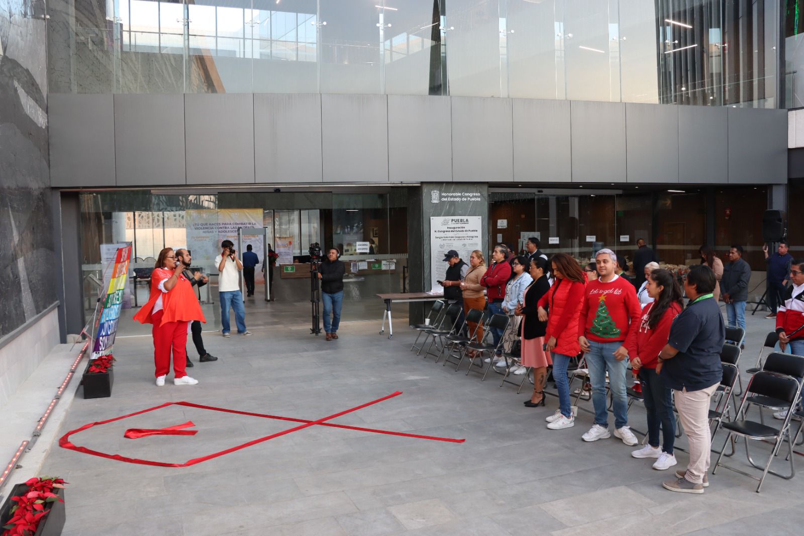 carlosmartinh's tweet card. La diputada Cinthya Gabriela Chumacero Rodríguez señaló que este evento “no es un protocolo vacío, sino un acto de solidaridad y tolerancia”