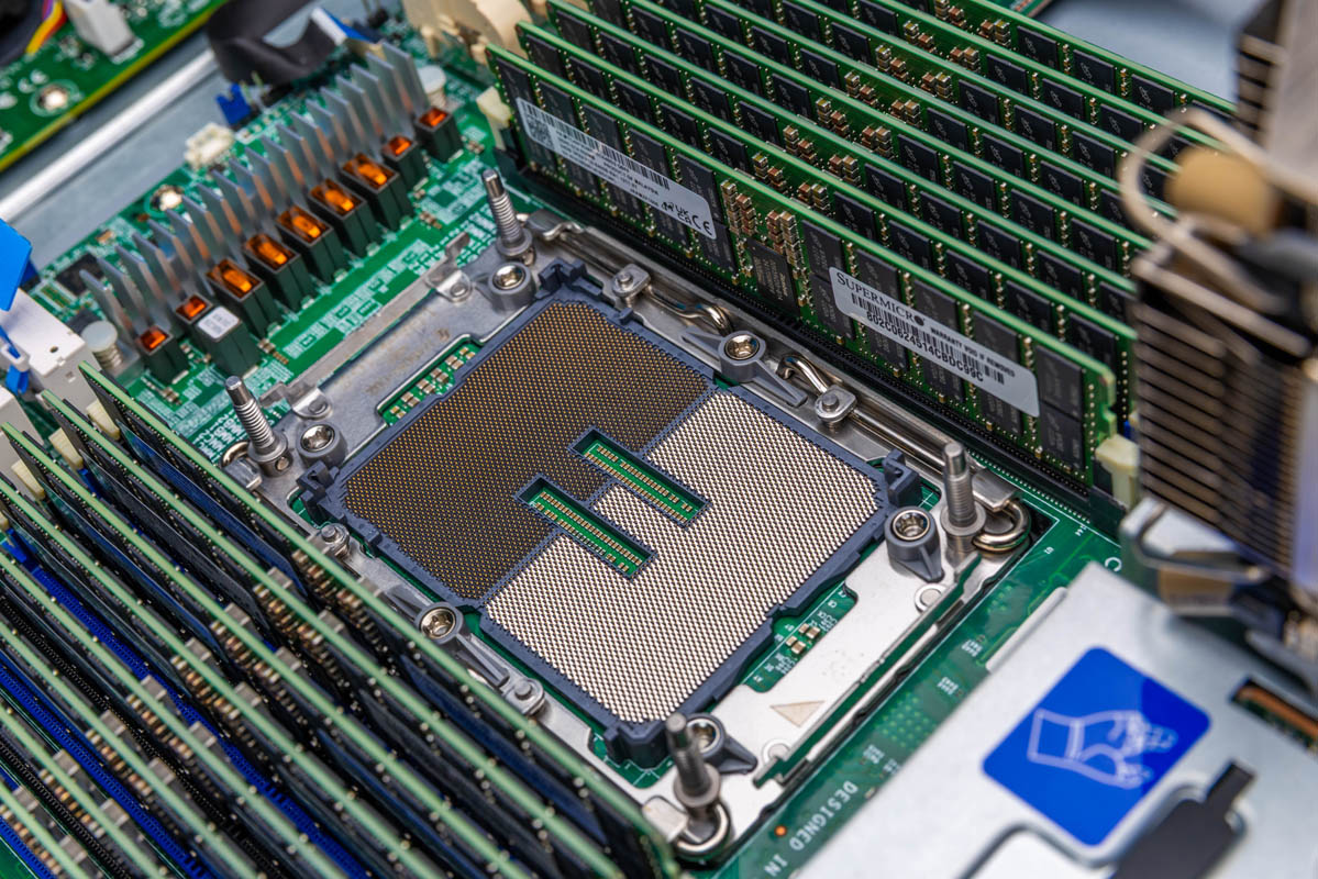 McsCapsuleTech's tweet card. A major next-generation Intel Xeon platform has been removed from the company's roadmap. We have the details on the Diamond Rapids shift