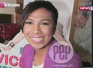 SAPDeveloper7's tweet card. Marami ang bumatikos sa umano'y pambabastos na ginawa ng komedyanteng si Vice Ganda sa GMA News anchor na si Jessica Soho, lalo na sa sensitibong paksa ng rape.