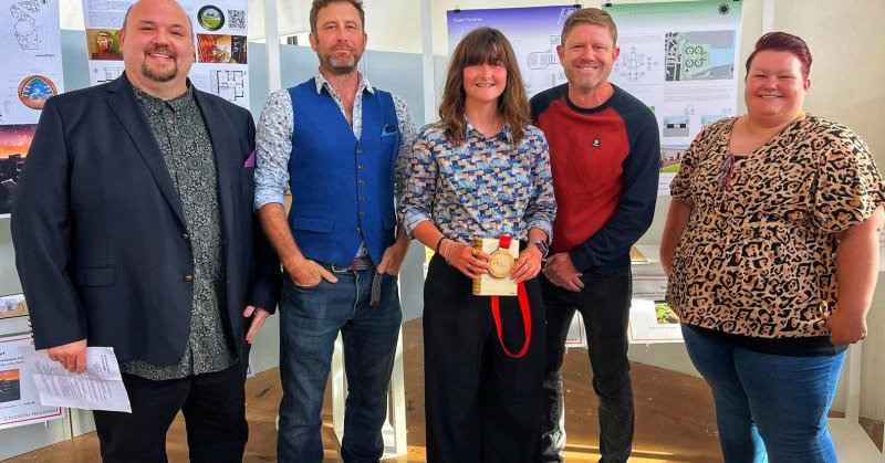 Tweet card summary image