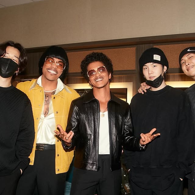 jiminxmars's tweet card. Bruno Mars (@brunomars) • Instagram photo