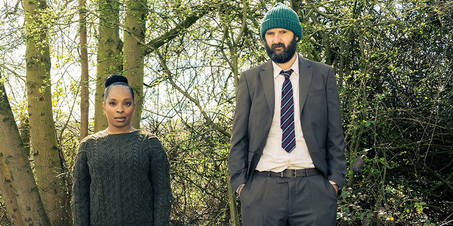 RobFodder's tweet card. A guide to 7 Minutes, the 2023 BBC iPlayer TV comedy drama. Comedy about two people who attempt suicide in the same place at the same time.