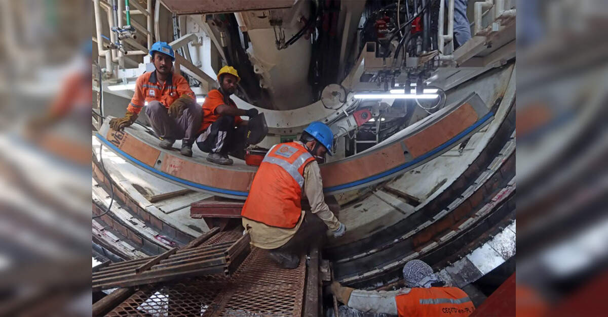 IndianHRBlog's tweet card. India Manufacturing Sector: India's manufacturing sector activity has declined to a nine-month low in November, primarily due to a slower rise in sales and production amidst challenging market...