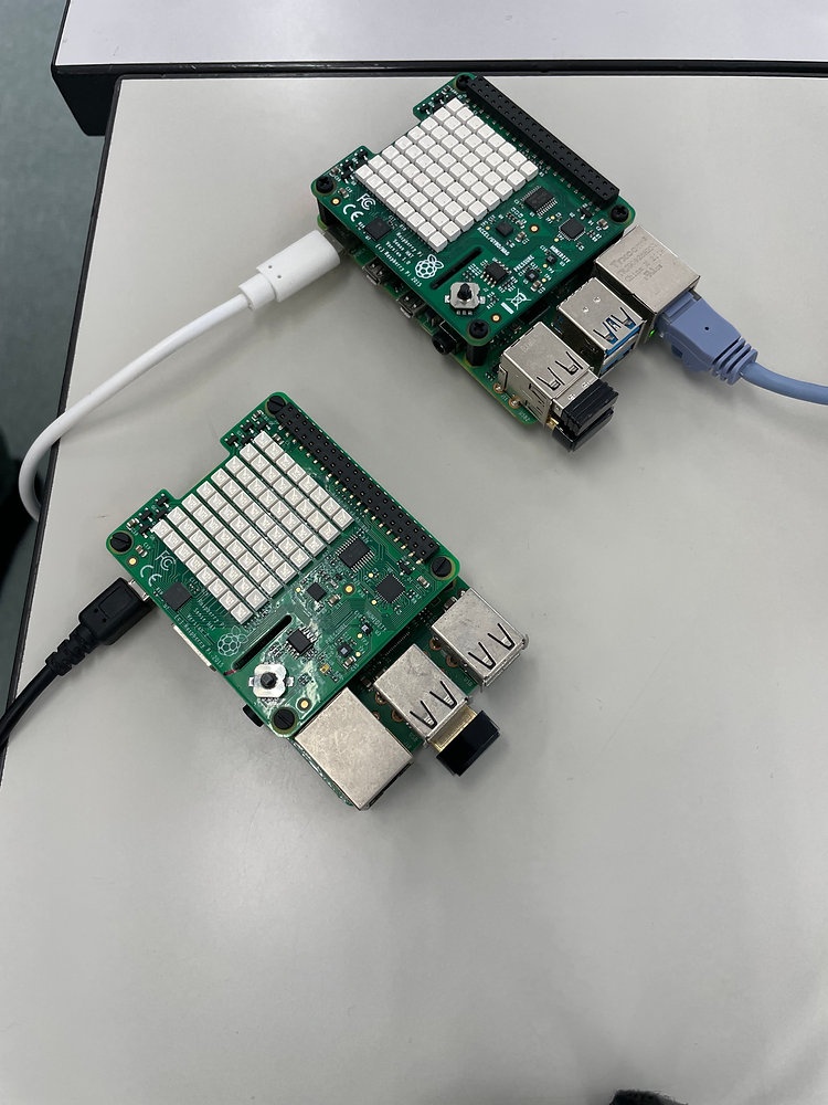 CoderDojoToyama's tweet card. ４７回目の開催です。大雪の影響もあって参加者は少なめ。マイクラカップ決勝大会に出場するチームの子たちは、マイクラに勤しみつつ、プレゼンの調整をしていました。https://minecraftcup.com/15854/2月16日の決勝、健闘を祈ってます！また、今月から、ヨーロッパのCoderDojoの子たちと一緒に取り組む、　Astro Pi　プロジェクトへの取り組みも開始しています。今月は...