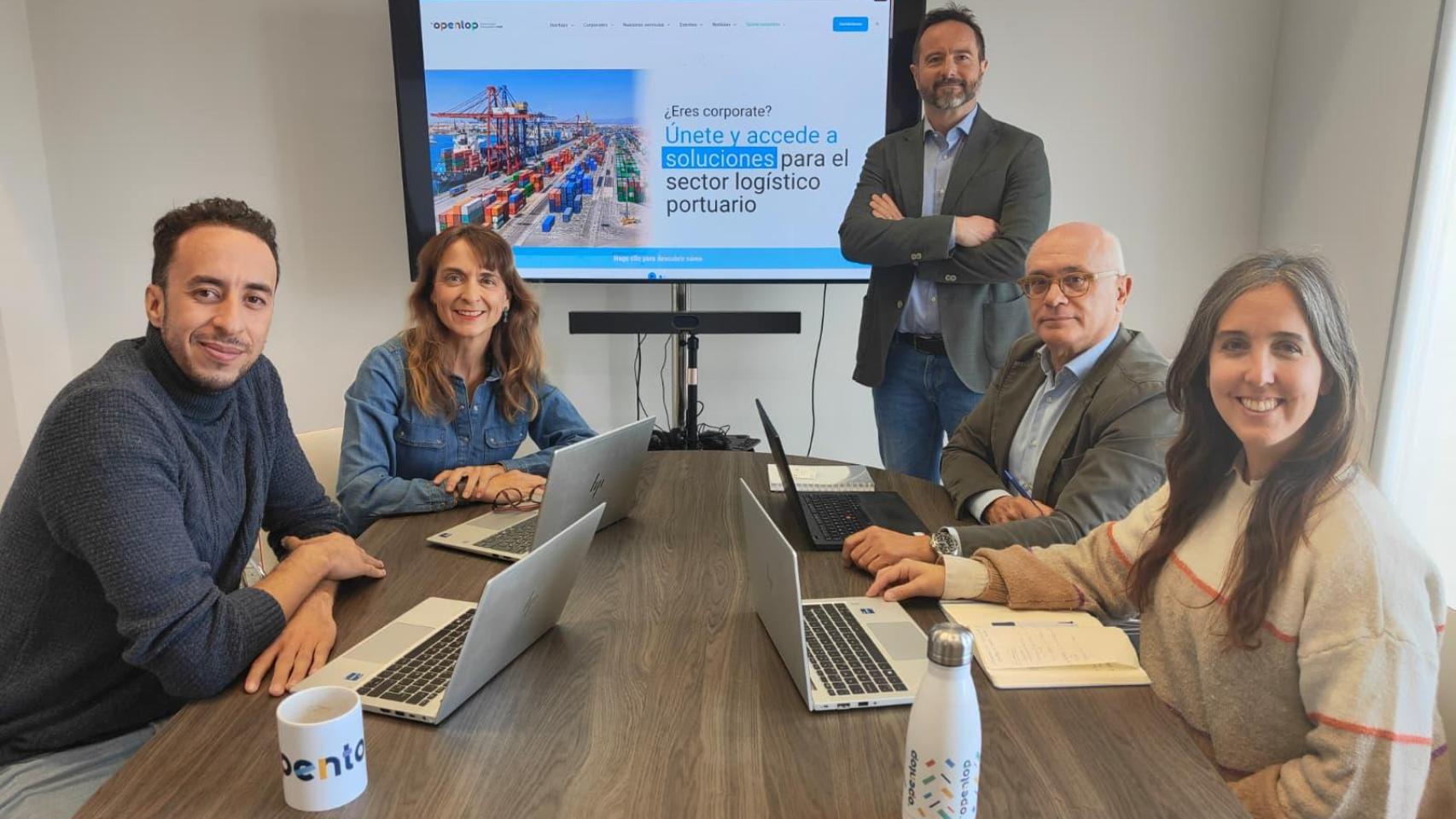 disruptoresee's tweet card. Opentop es la herramienta creada por la Fundación Valenciaport para conectar a empresas emergentes con las necesidades de las infraestructuras portuarias. Más información: Opentop o cómo nacen las...