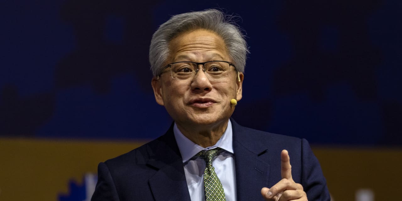 KABUNORI_KYOTO's tweet card. History suggests Nvidia’s valuation multiple can expand meaningfully from here, according to a BofA analyst.