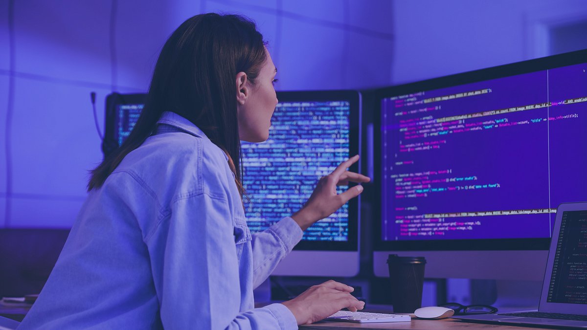 hyperfusionio's tweet card. If you trust some venture capitalists, the next sprint review will be held in total silence while an LLM rolls out perfect pull requests…